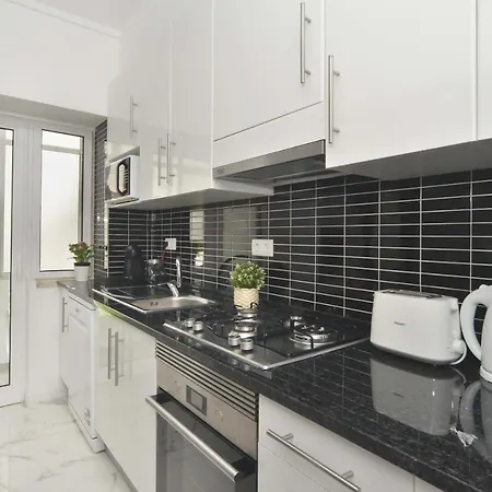 Home&comfort - Avenidas Novas Apartment *