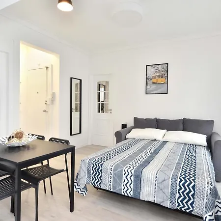 Home&comfort - Avenidas Novas Apartment